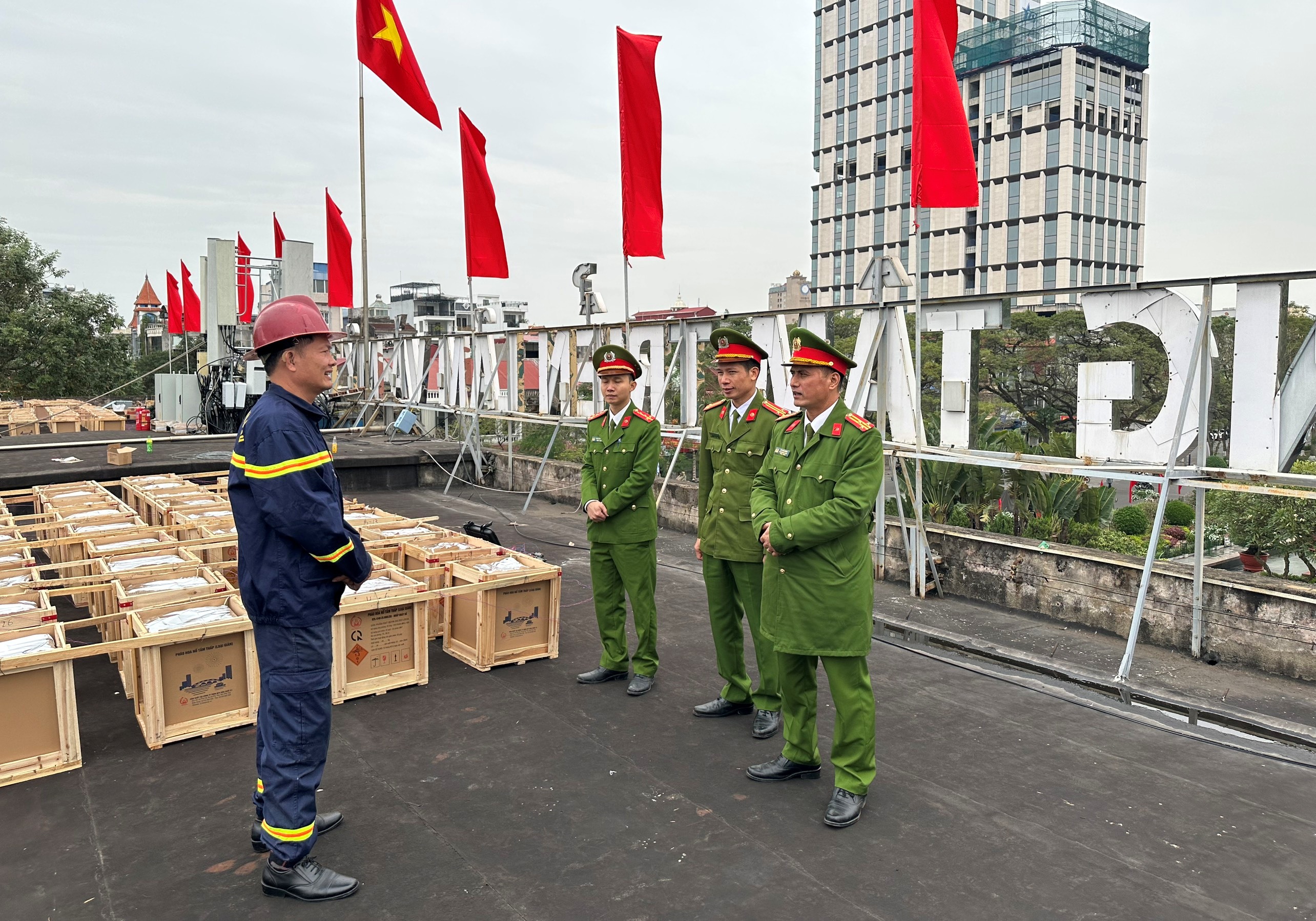 Chủ động phòng, chống cháy, nổ bảo vệ an toàn khu vực bắn pháo hoa đêm giao thừa